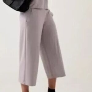 Athleta Seasoft Wide Crop Pant Purple Gray High Waisted Stretchy Comfy Sz Small